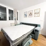 Nuevo Con Gym, Sauna, Junto A Pistas De *