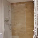 Nuevo Con Gym, Sauna, Junto A Pistas De