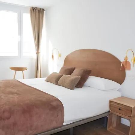 Nuevo Con Gym, Sauna, Junto A Pistas De