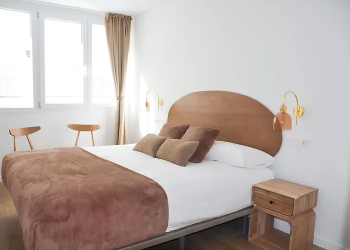 Nuevo Con Gym, Sauna, Junto A Pistas De